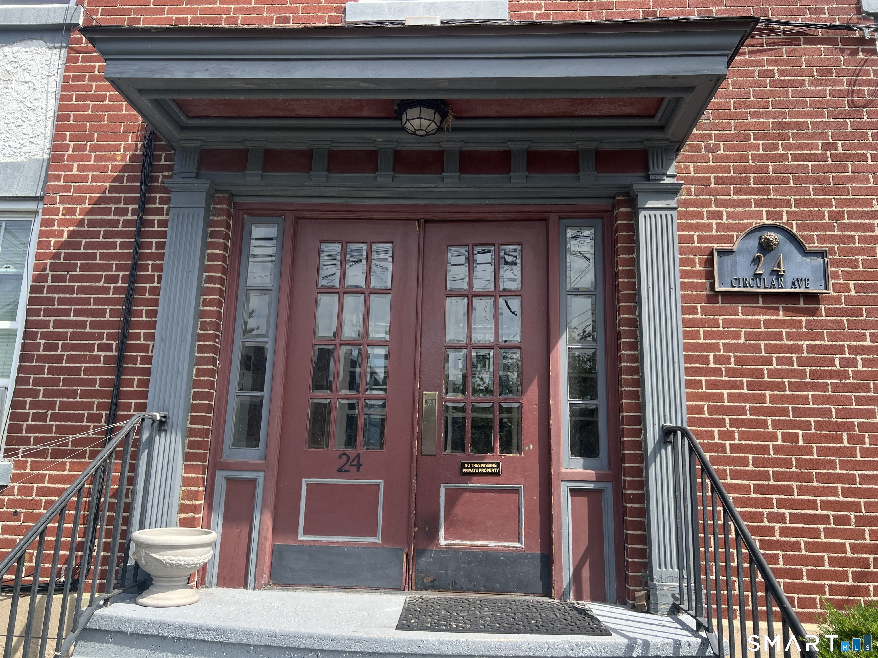 24 Circular Avenue Bridgeport CT 06605