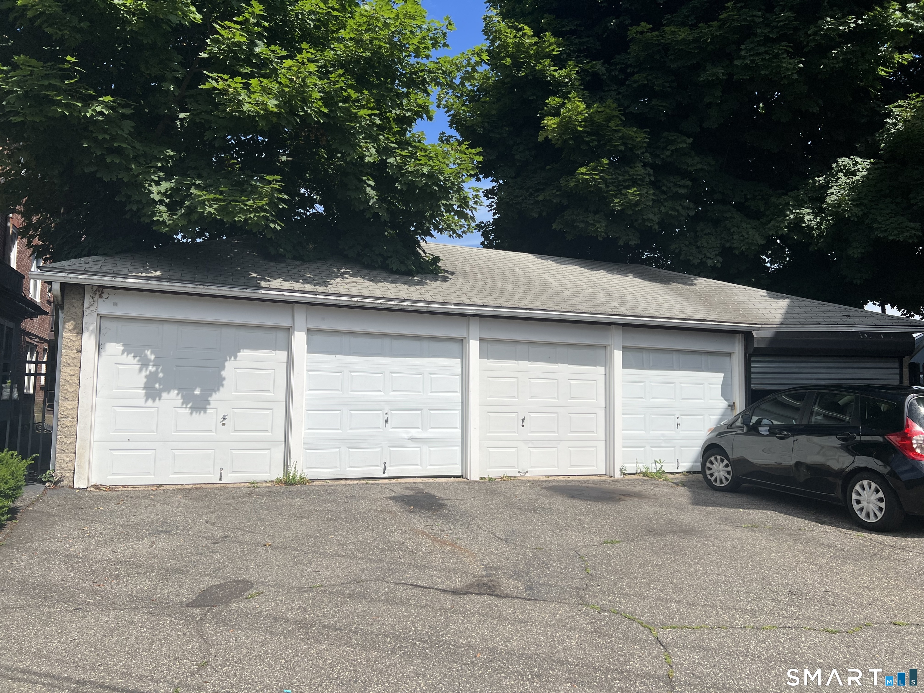 24 Circular Avenue Bridgeport CT 06605