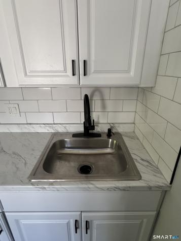 67-69 Westbourne Parkway Hartford CT 06112