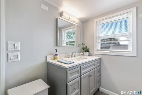 93 Black Point Road East Lyme CT 06357