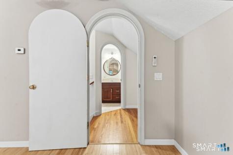 16 1/2 Myrtle Road East Hampton CT 06424