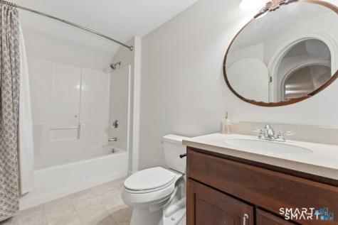 16 1/2 Myrtle Road East Hampton CT 06424
