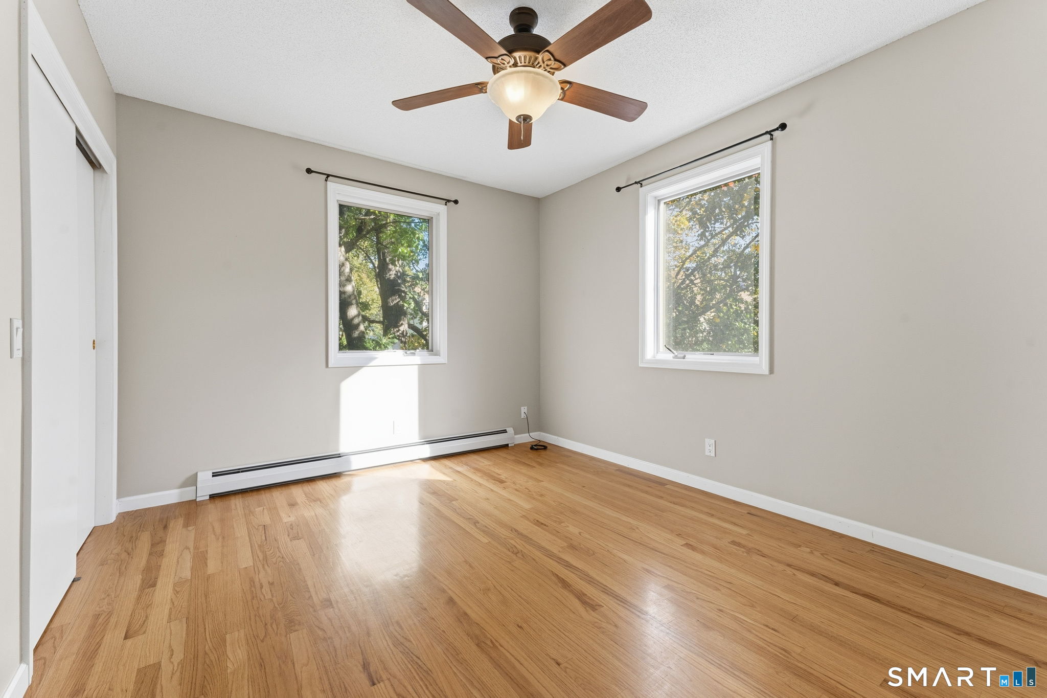 16 1/2 Myrtle Road East Hampton CT 06424