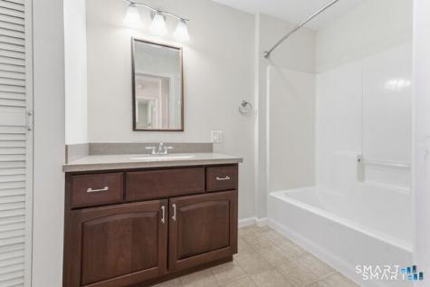 16 1/2 Myrtle Road East Hampton CT 06424