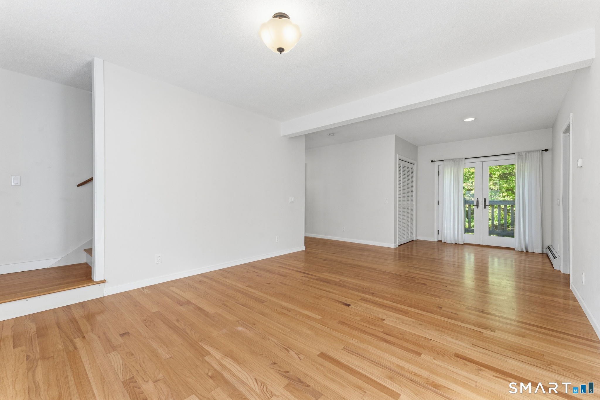 16 1/2 Myrtle Road East Hampton CT 06424