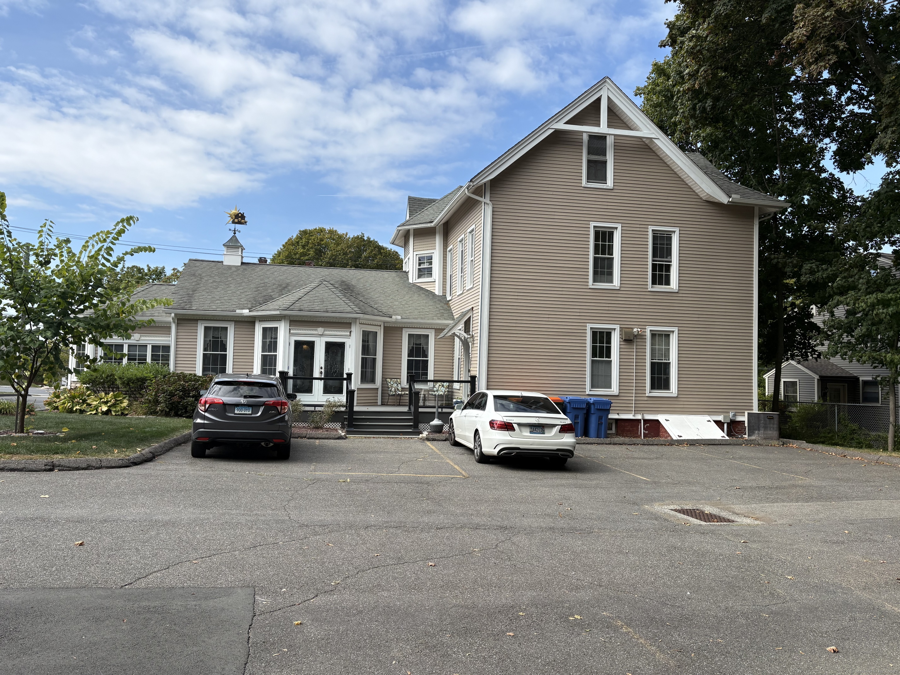 687 Broad Street Meriden CT 06450