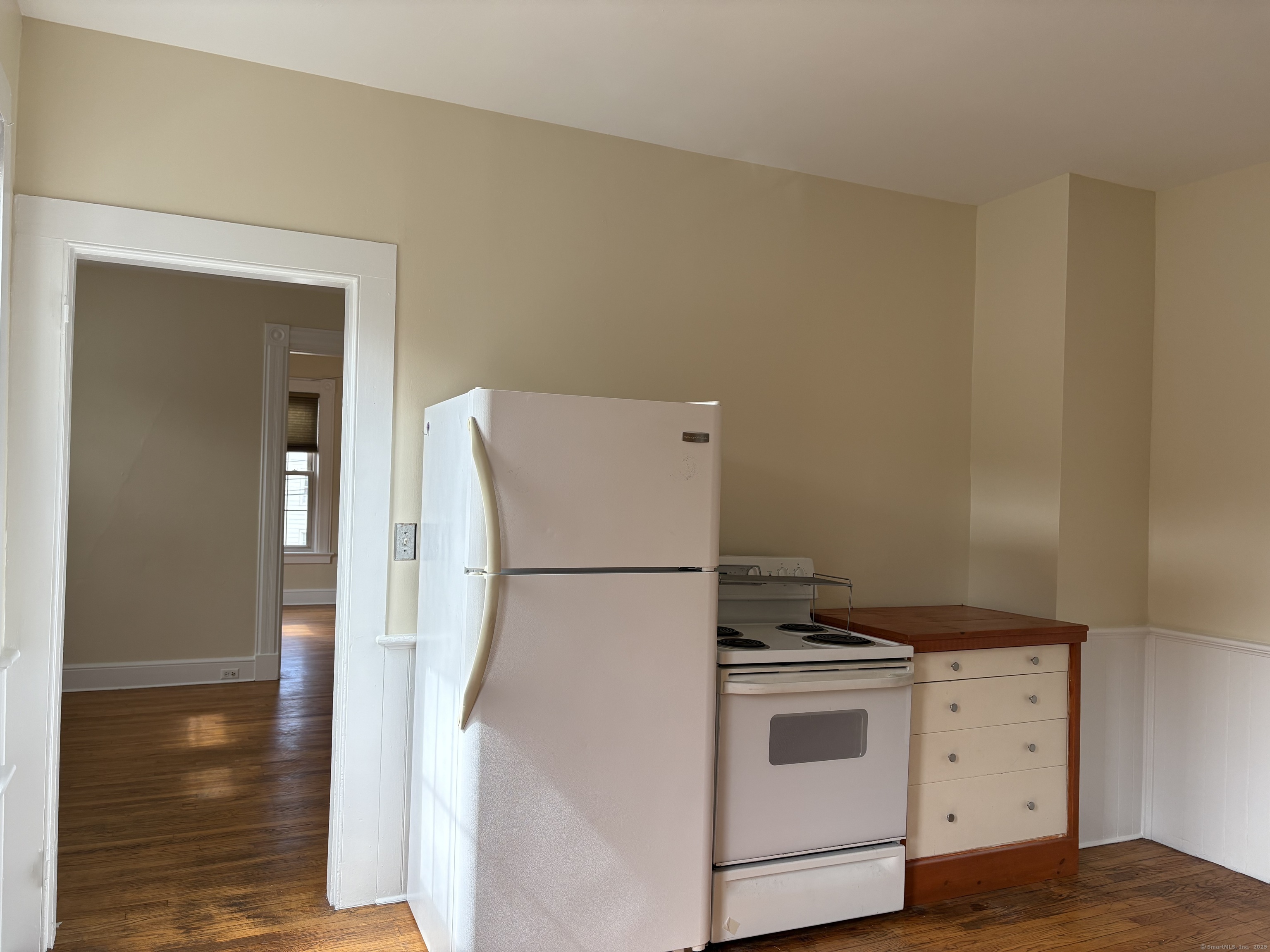 687 Broad Street Meriden CT 06450