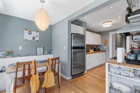 842 Edgewood Avenue New Haven CT 06515