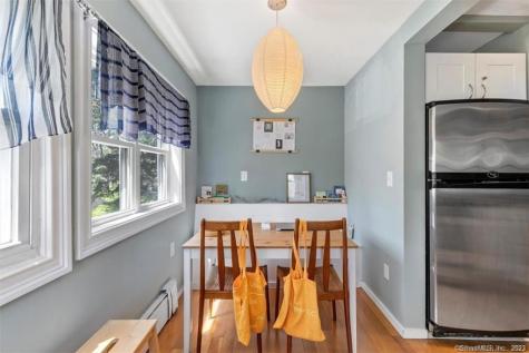 842 Edgewood Avenue New Haven CT 06515