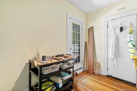 842 Edgewood Avenue New Haven CT 06515