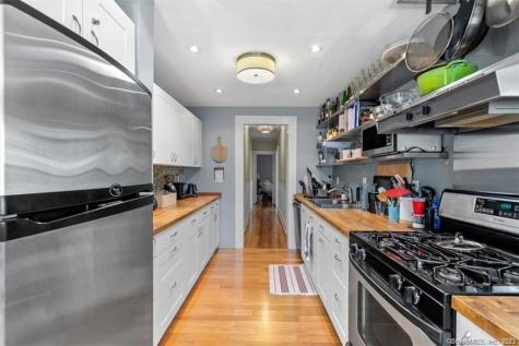 842 Edgewood Avenue New Haven CT 06515