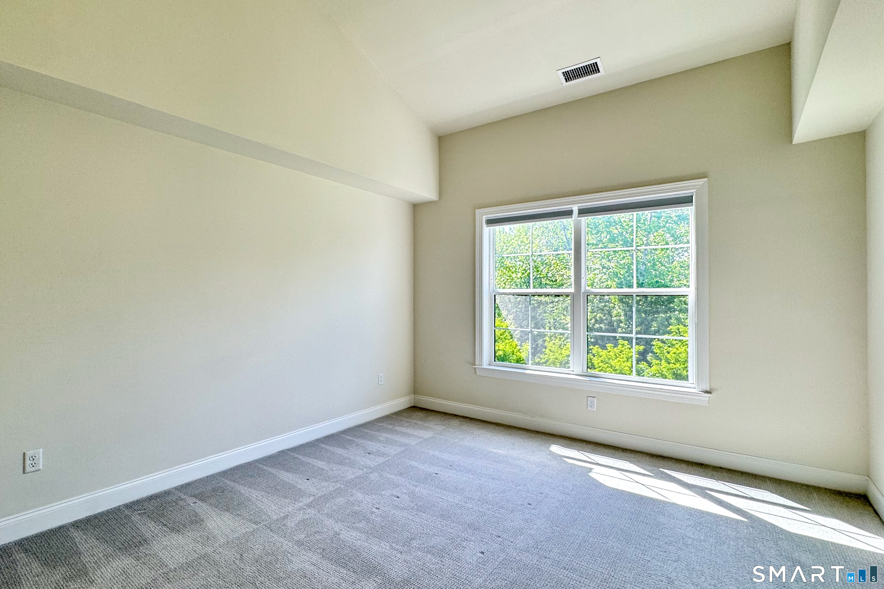 25 Brentwood Circle Danbury CT 06810