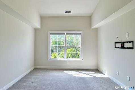 25 Brentwood Circle Danbury CT 06810