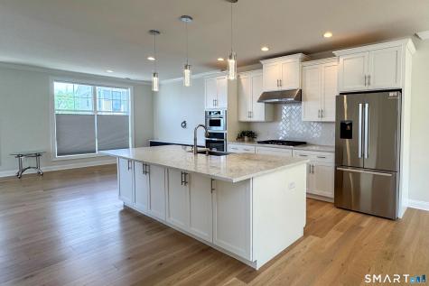 25 Brentwood Circle Danbury CT 06810
