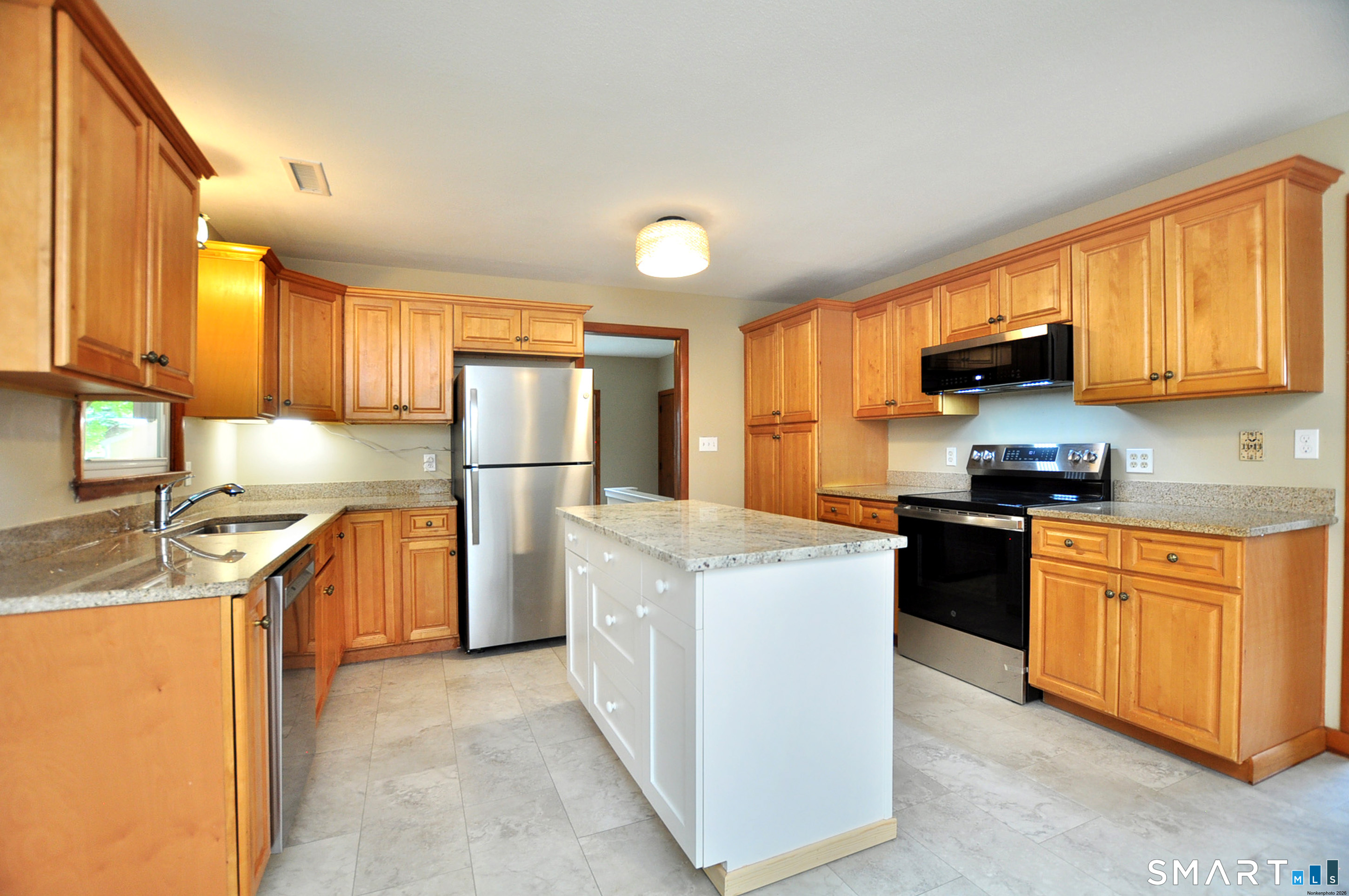 84 Holcomb Street East Granby CT 06026