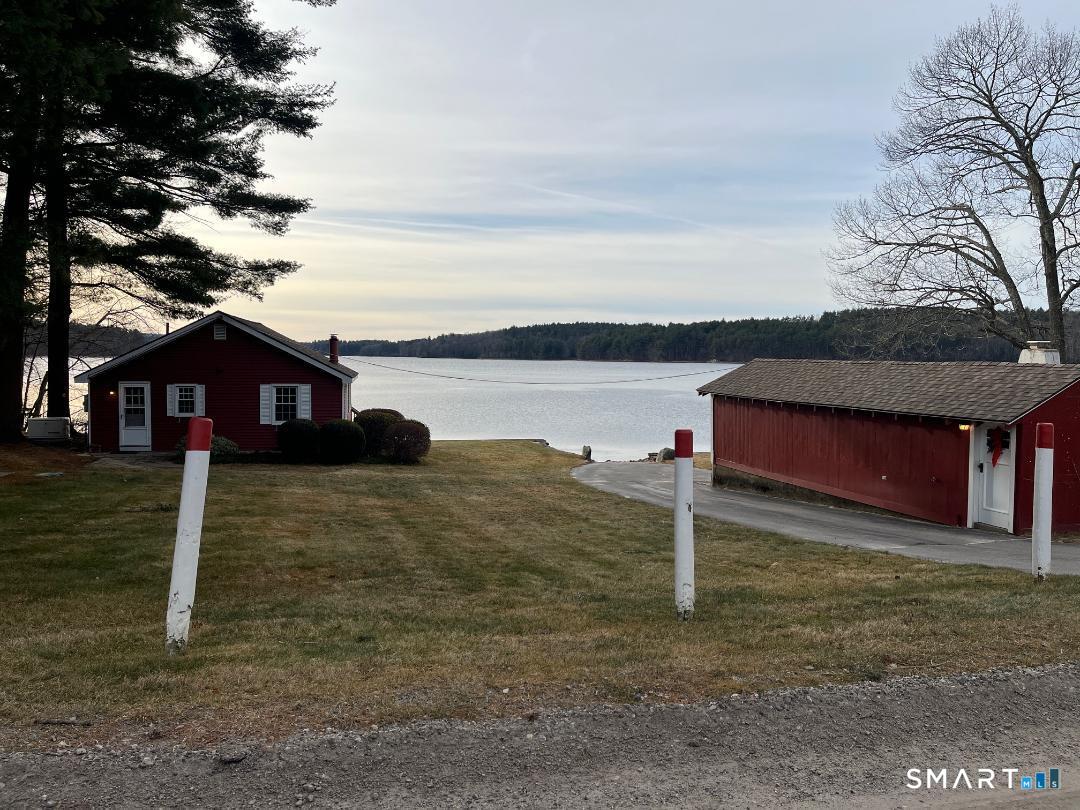 Tolland CT, 71 Ellington Road