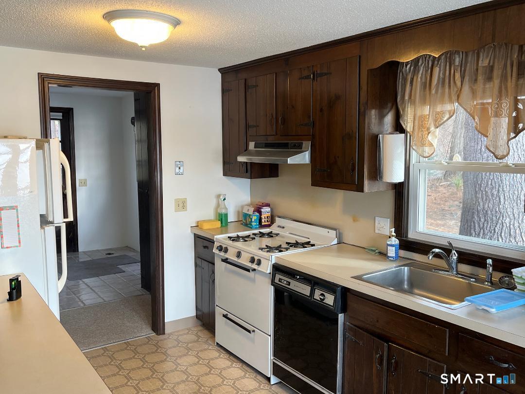 71 Ellington Road Tolland CT 06084