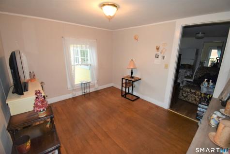 6 Pleasant Street Chester CT 06412