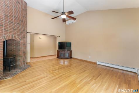 202 West Road Salem CT 06420