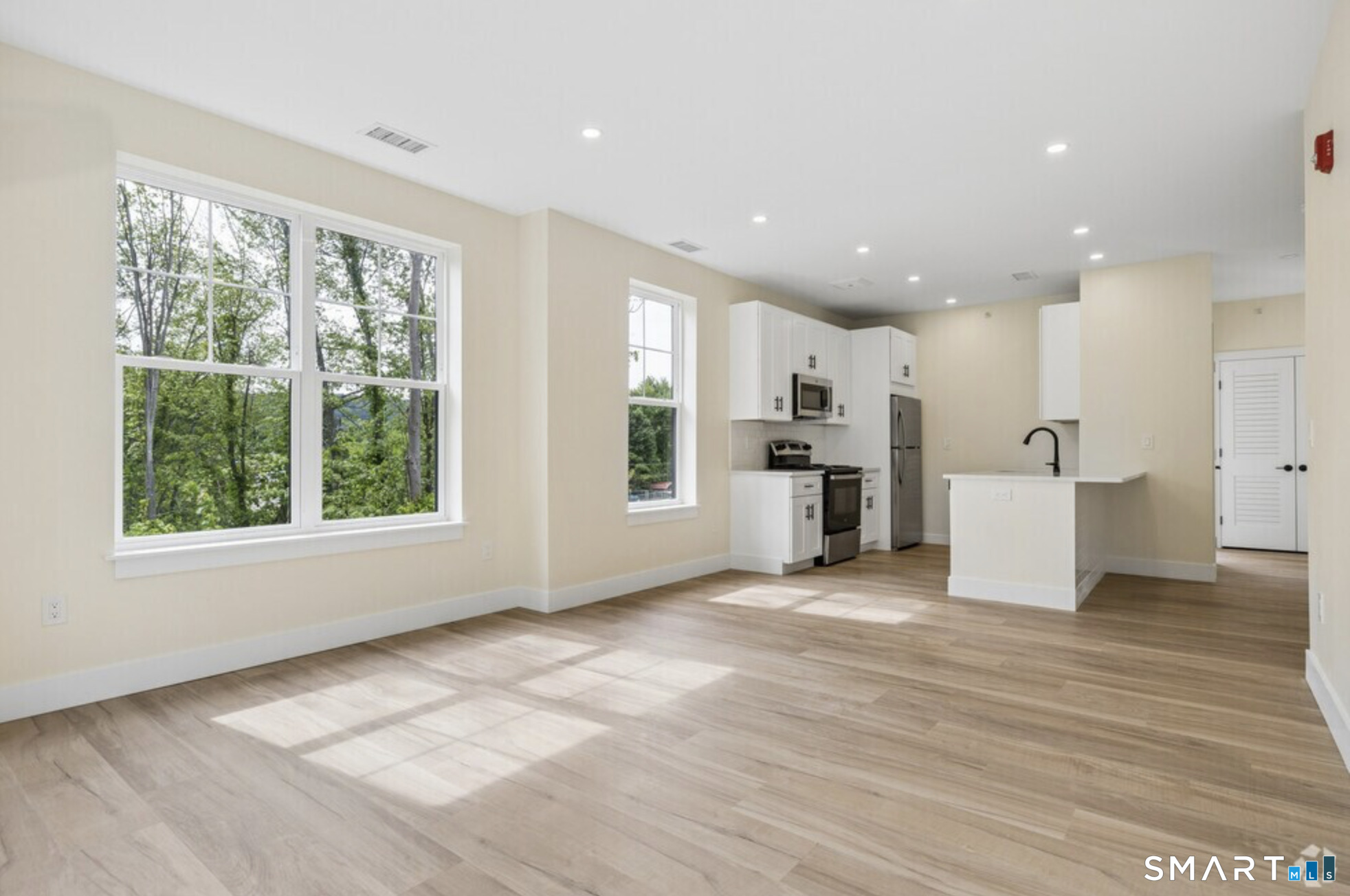 220 East Road Meriden CT 06450