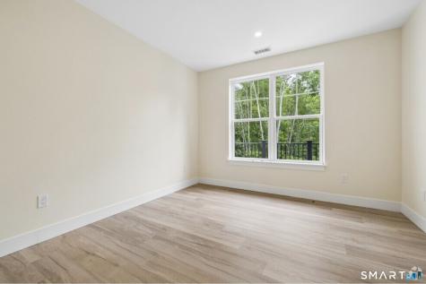 220 East Road Meriden CT 06450
