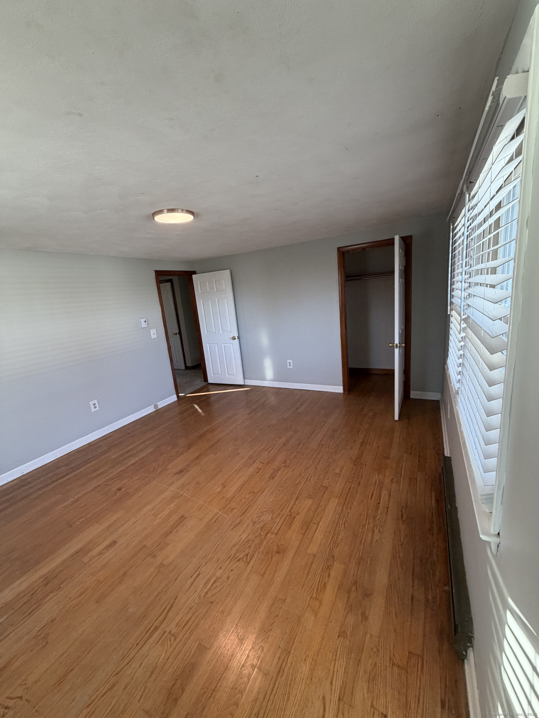 10 Crown Street Bristol CT 06010