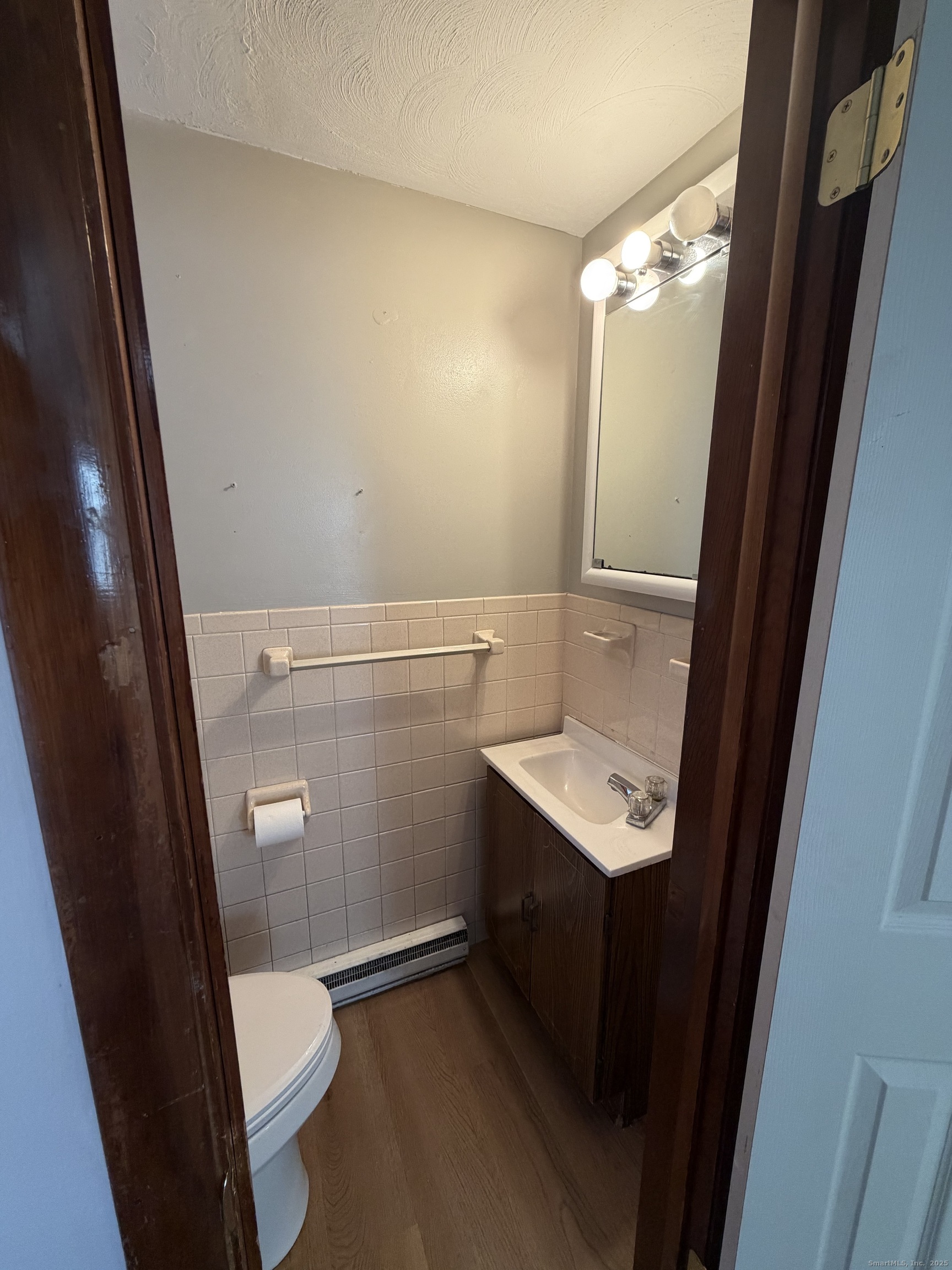 10 Crown Street Bristol CT 06010