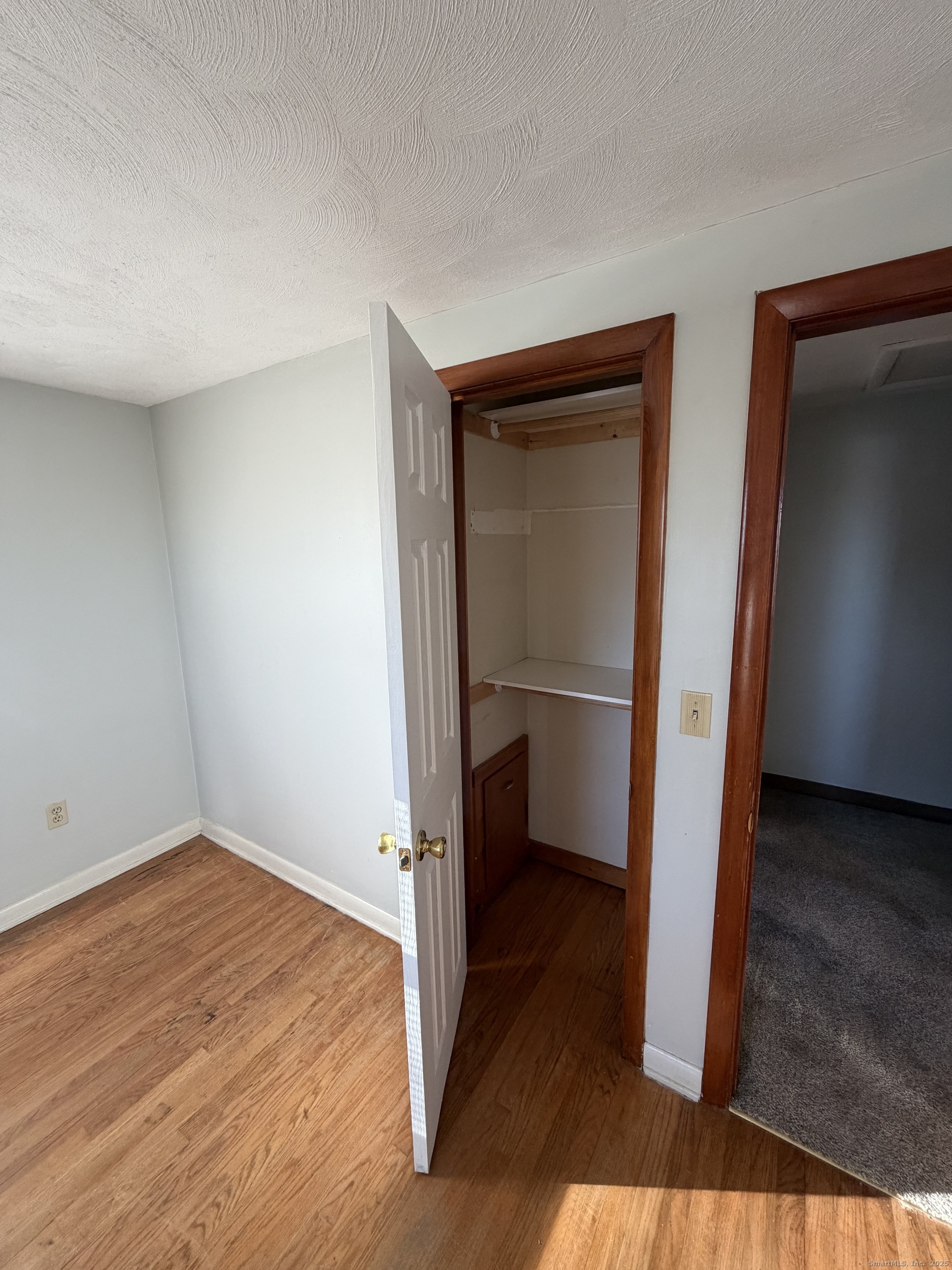 10 Crown Street Bristol CT 06010