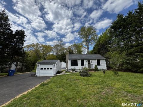 97 Candlewood Road Groton CT 06340