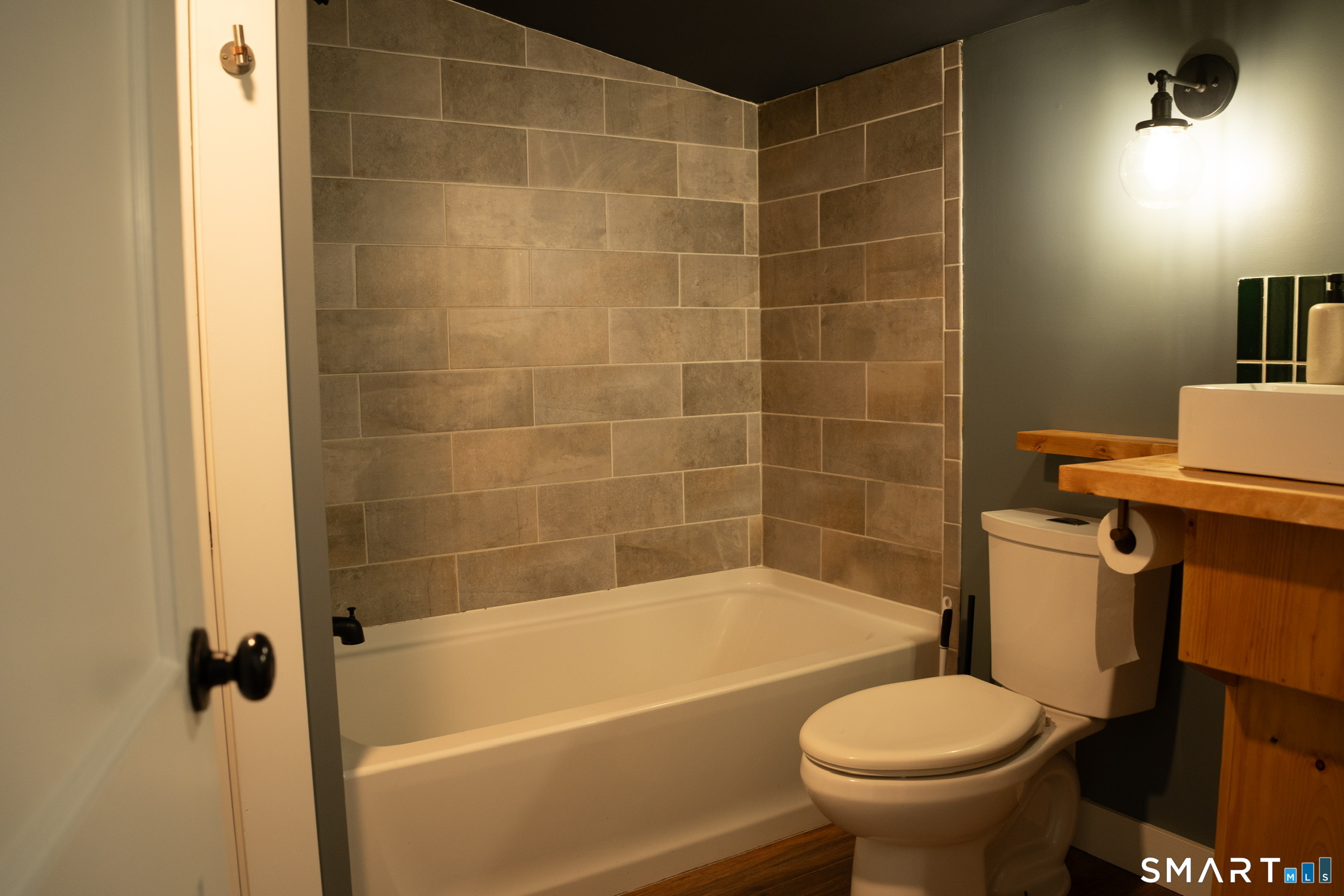 97 Candlewood Road Groton CT 06340