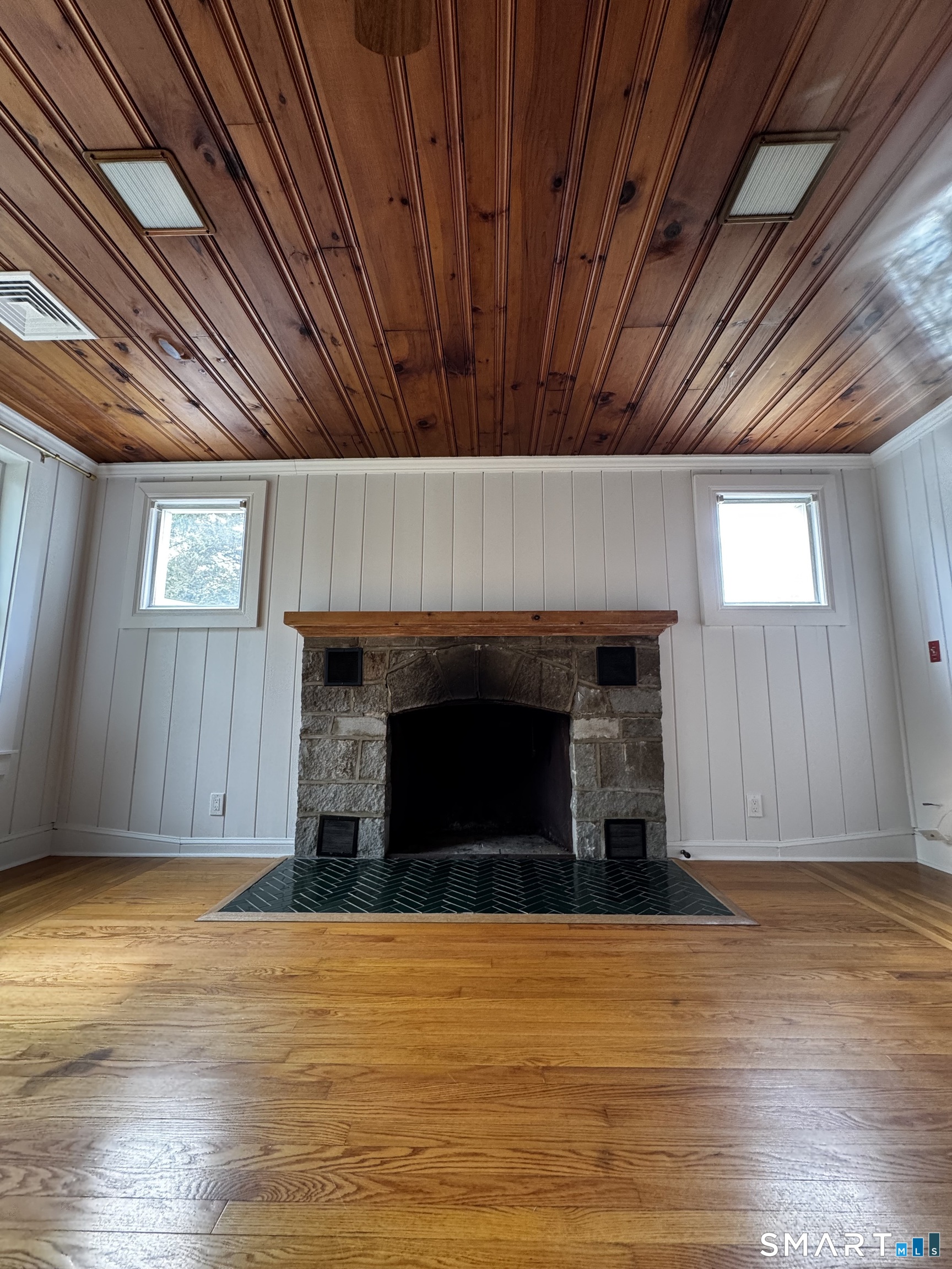 97 Candlewood Road Groton CT 06340