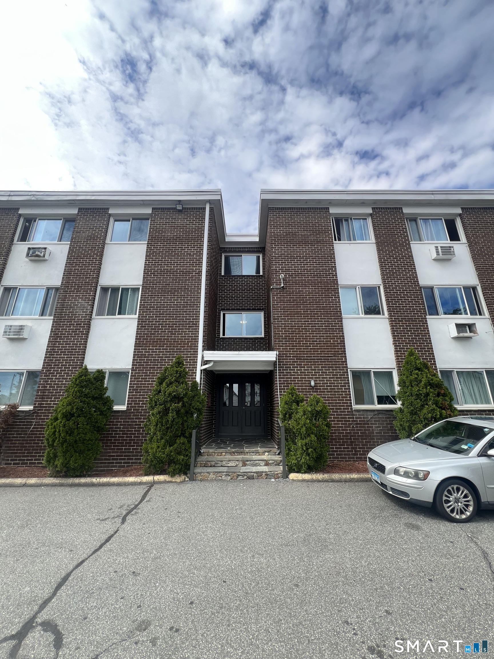 3880 Main Street Bridgeport CT 06606