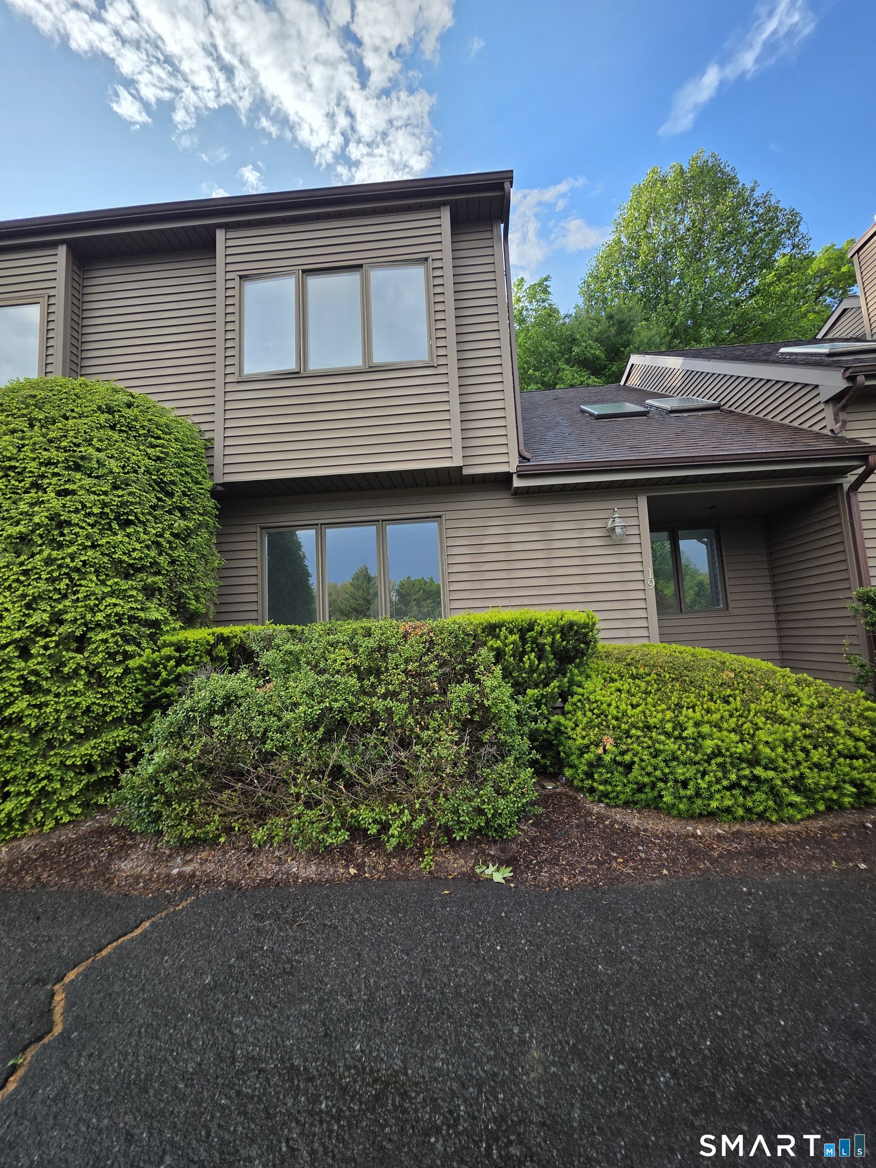 19 Twin Oaks New Milford CT 06776