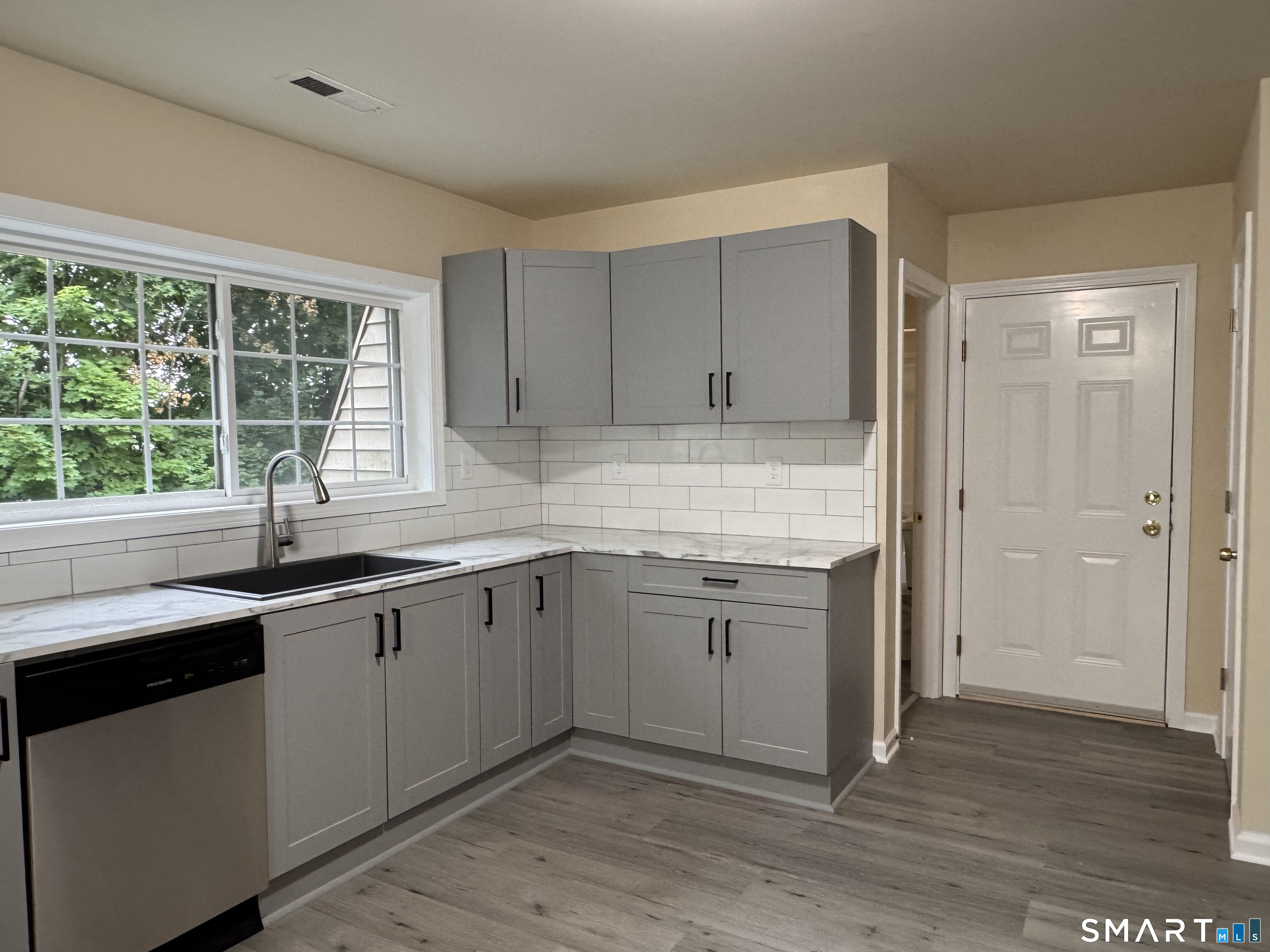 5 Meadow Street Naugatuck CT 06770