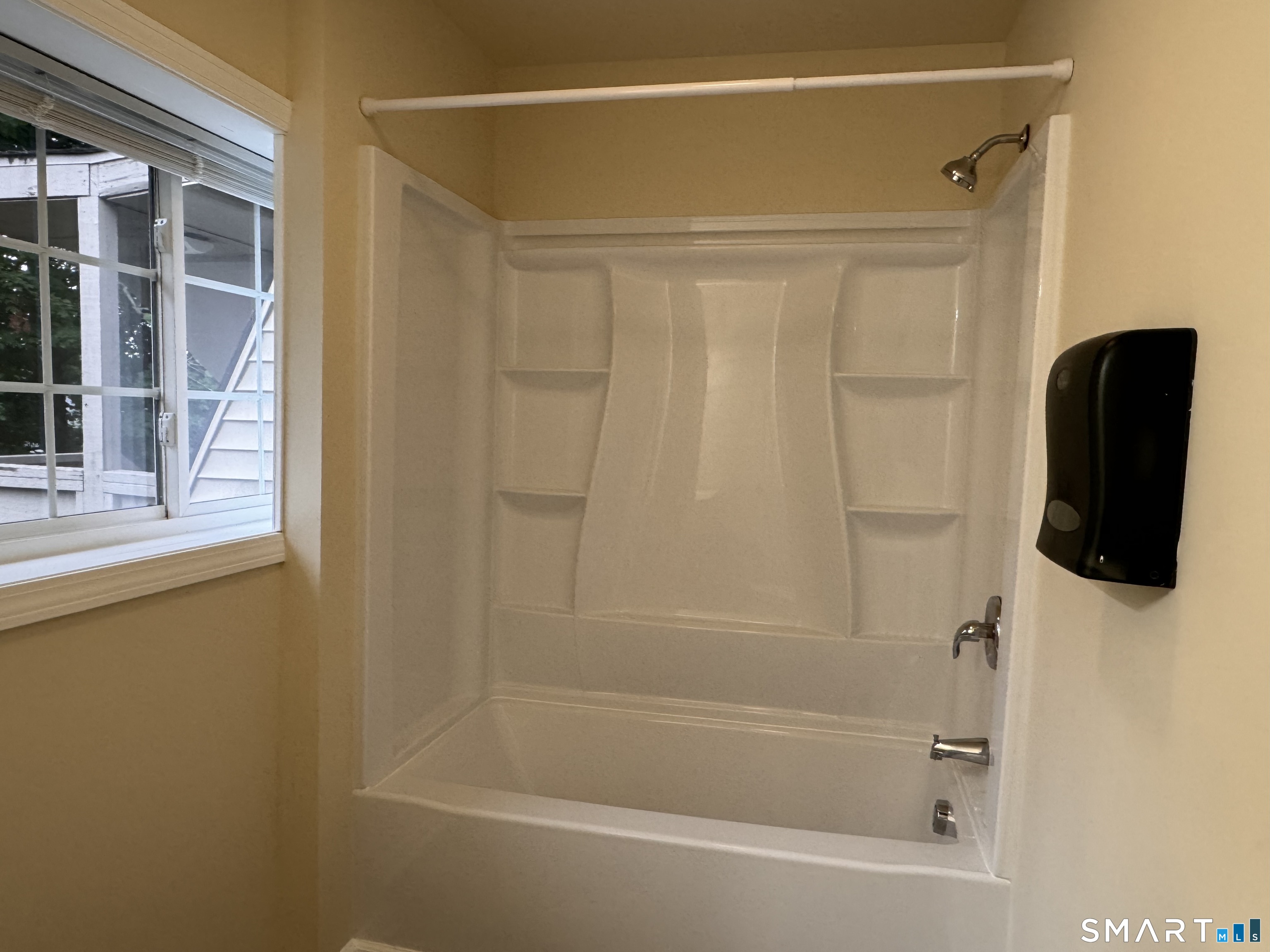 5 Meadow Street Naugatuck CT 06770