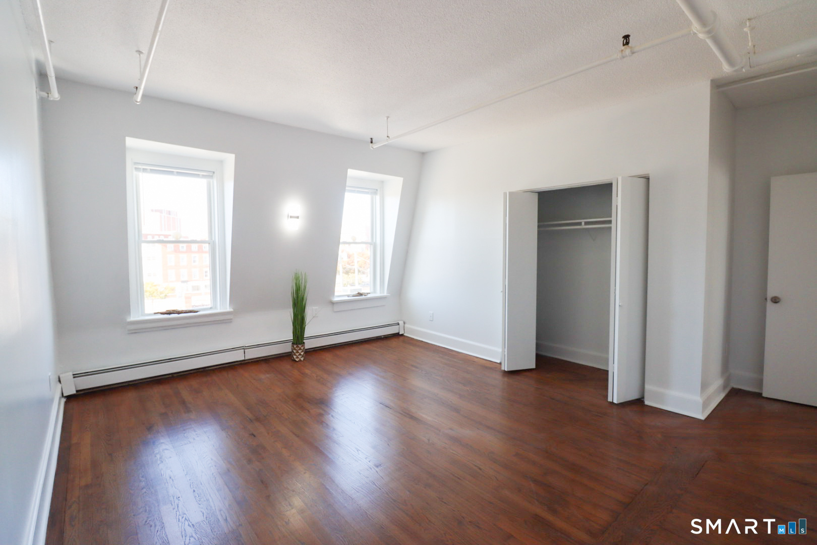 187 Bank Street New London CT 06320