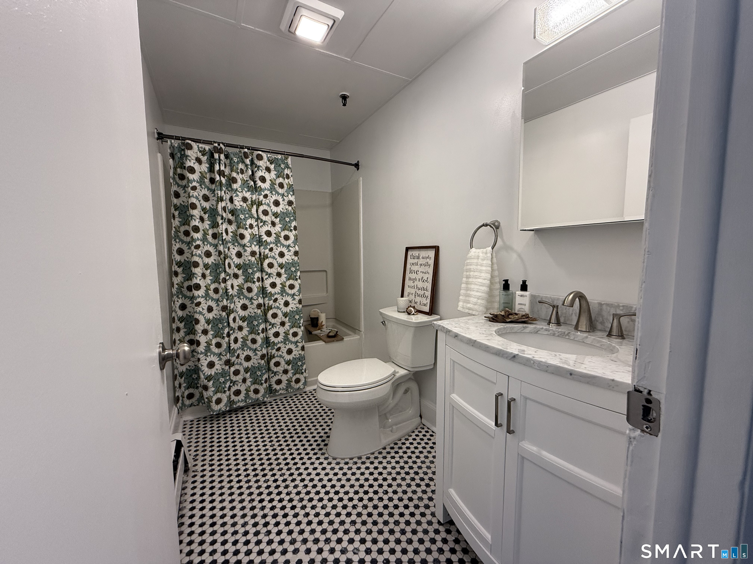 187 Bank Street New London CT 06320
