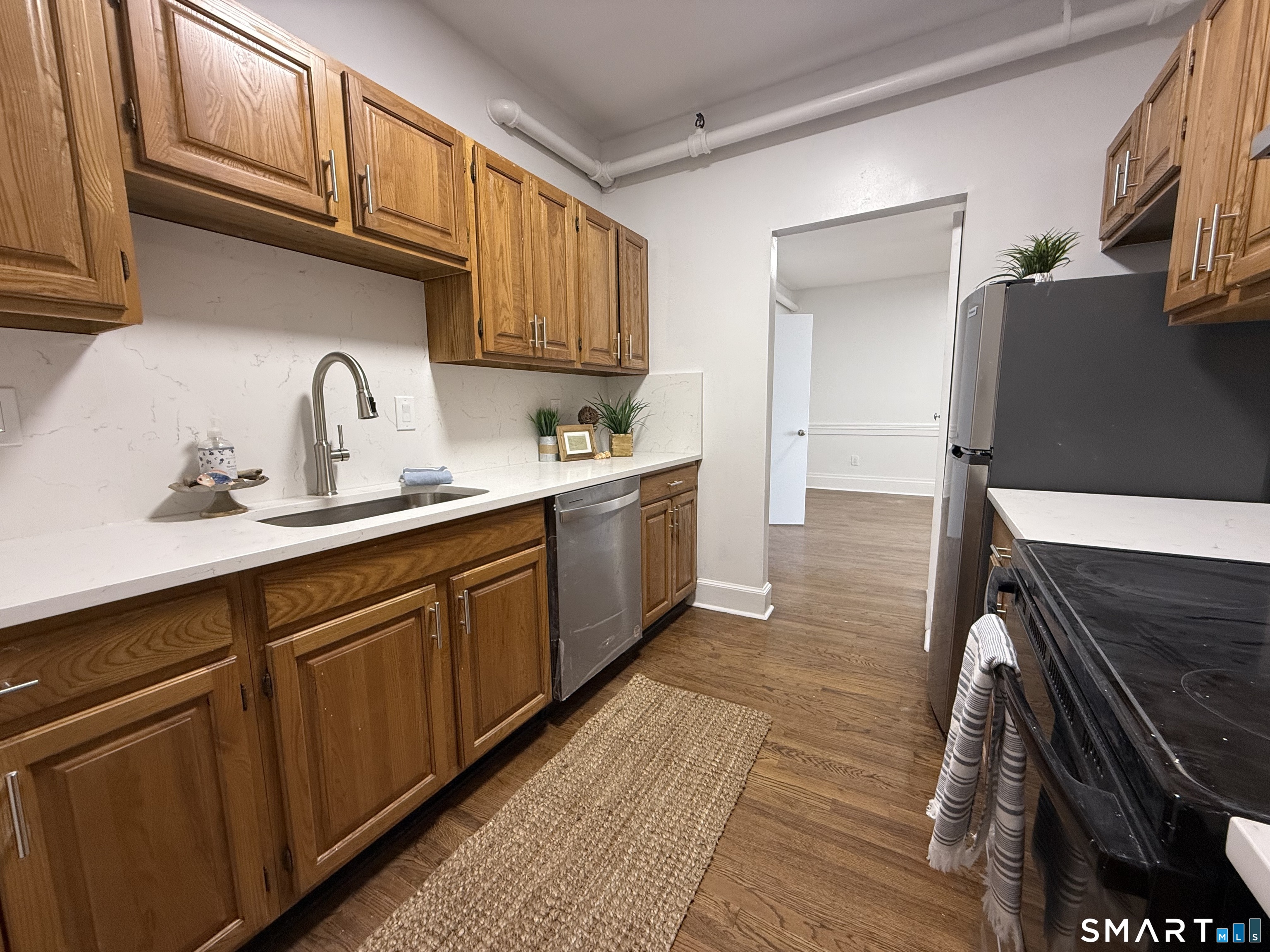 187 Bank Street New London CT 06320
