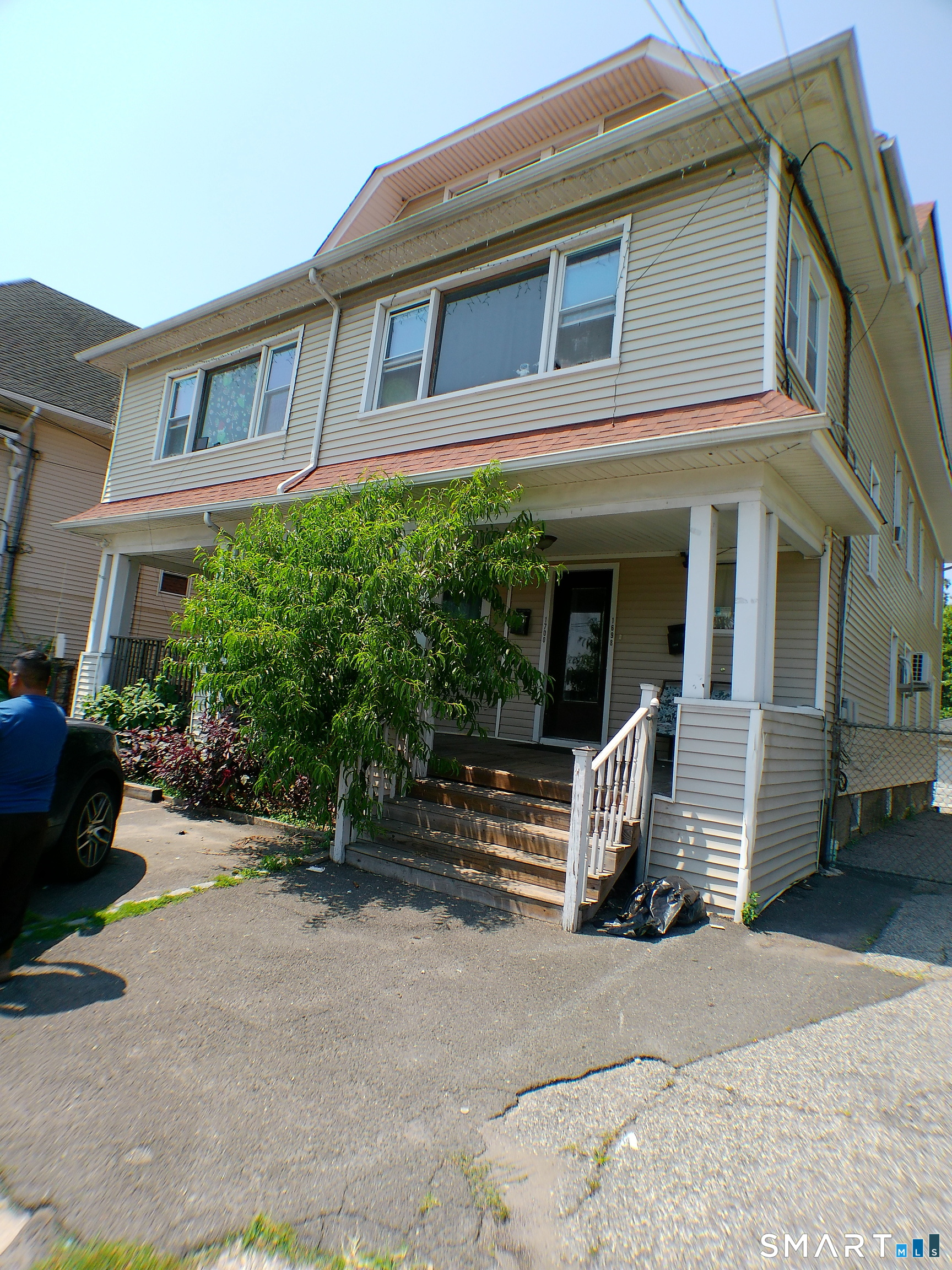 1698 North Avenue Bridgeport CT 06604