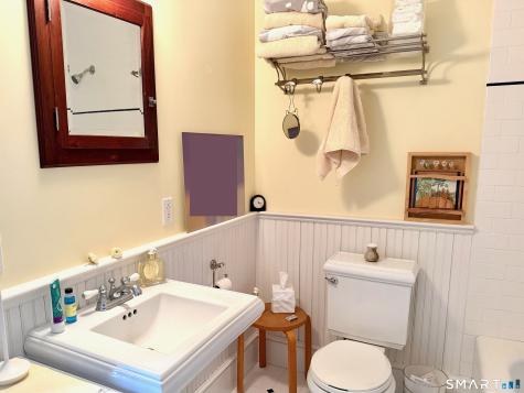 137 Water Street Stonington CT 06378