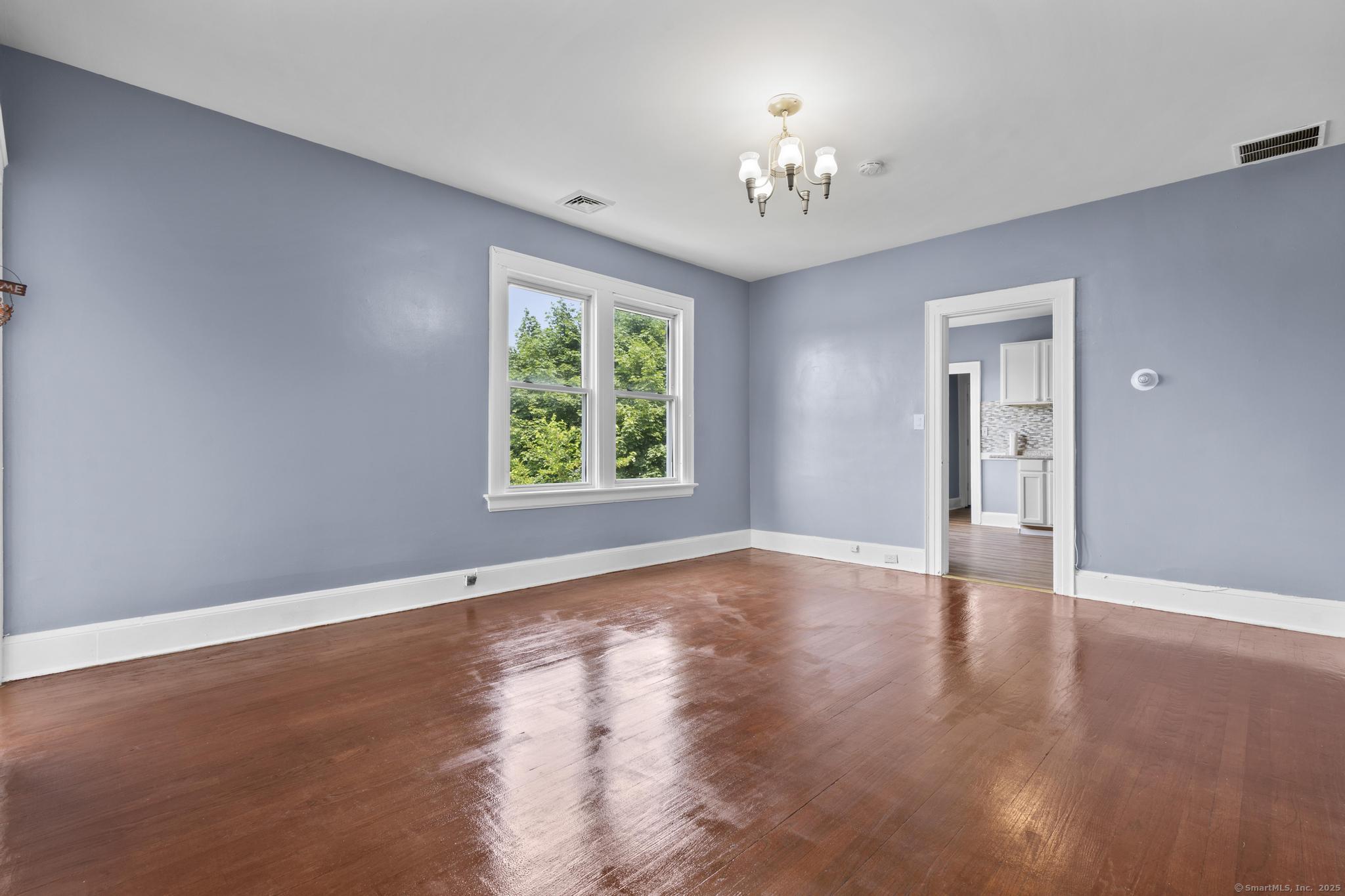 1105 North Main Street Waterbury CT 06704