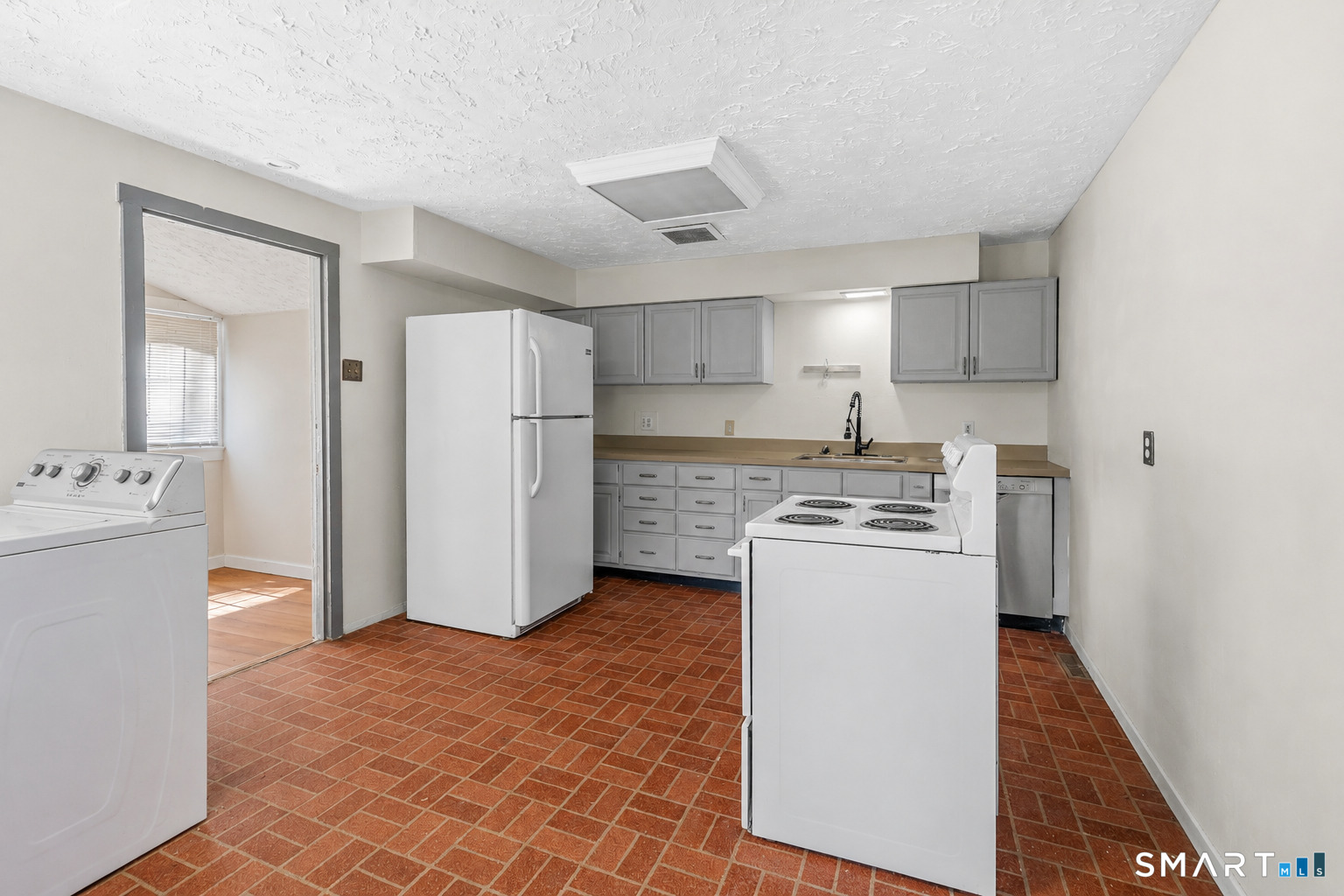 36 Farnham Road Morris CT 06763