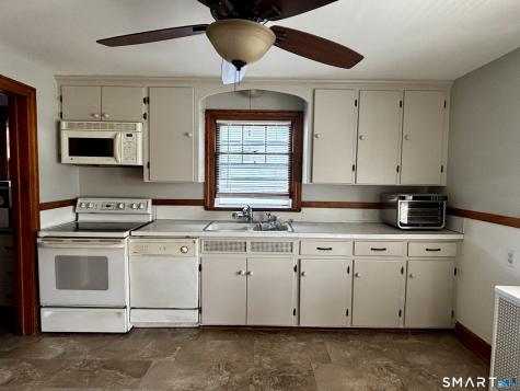 89 Auburn Street Naugatuck CT 06770