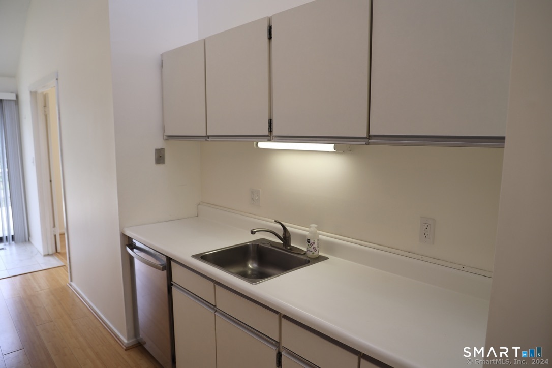 3 Edgewood Circle Avon CT 06001