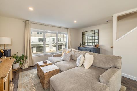 94 North Bridebrook Road East Lyme CT 06357