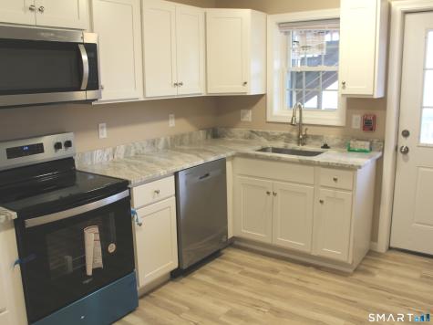 11 Glastonbury Avenue Rocky Hill CT 06067