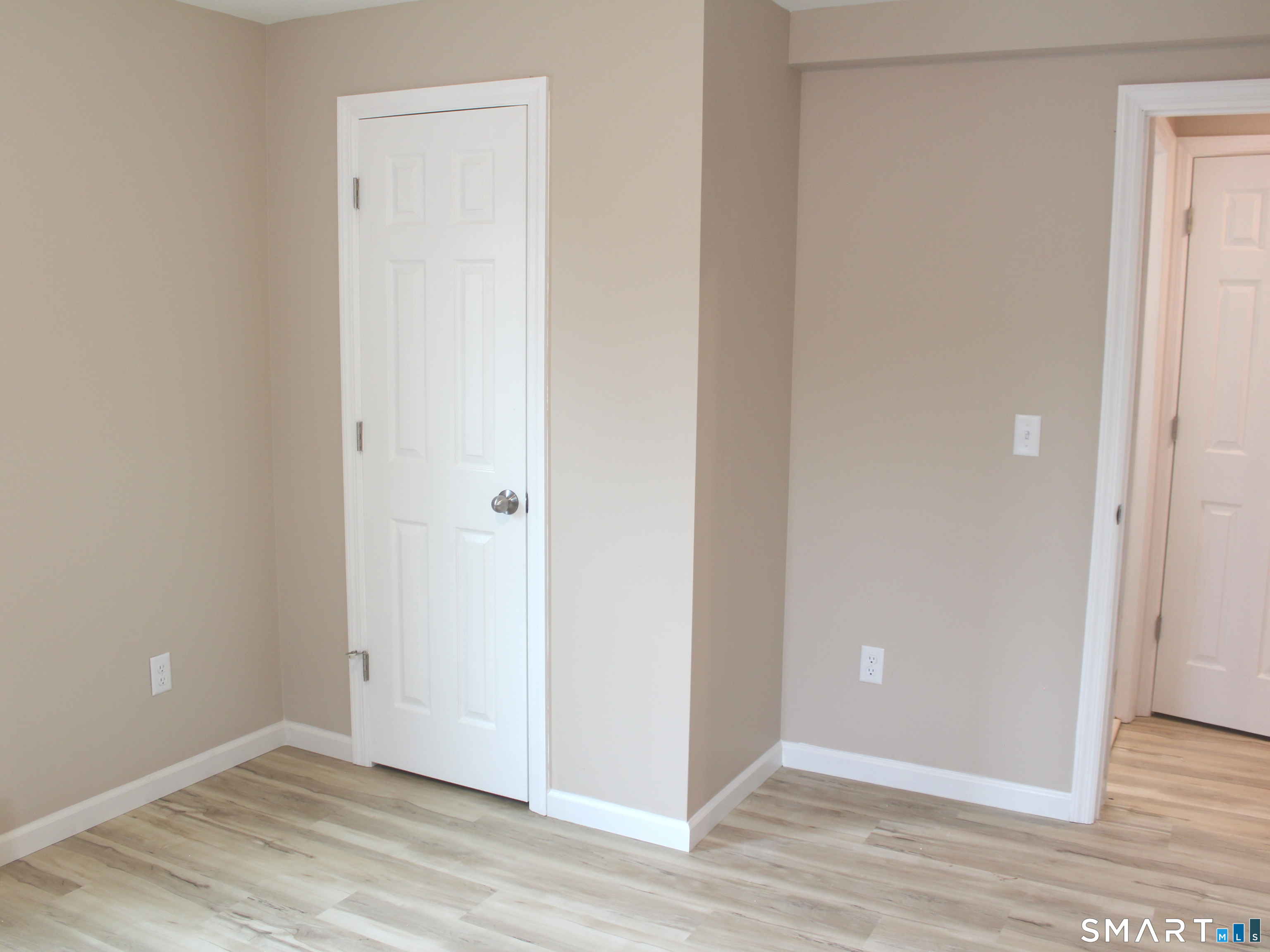 11 Glastonbury Avenue Rocky Hill CT 06067