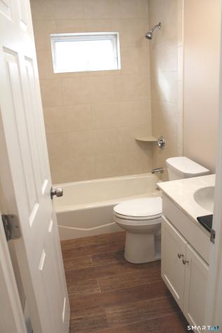 11 Glastonbury Avenue Rocky Hill CT 06067