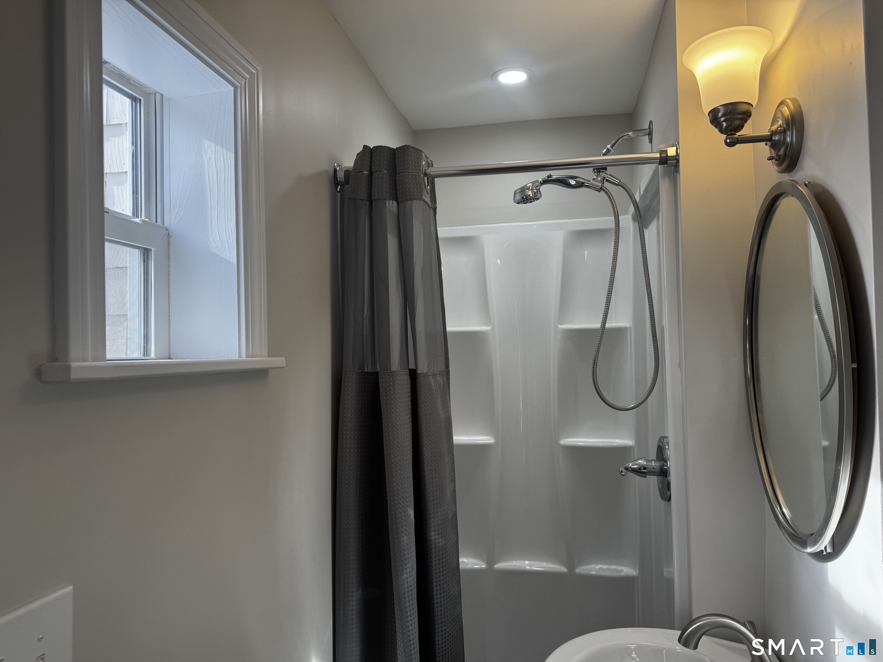 352 Hotchkiss Road Orange CT 06477