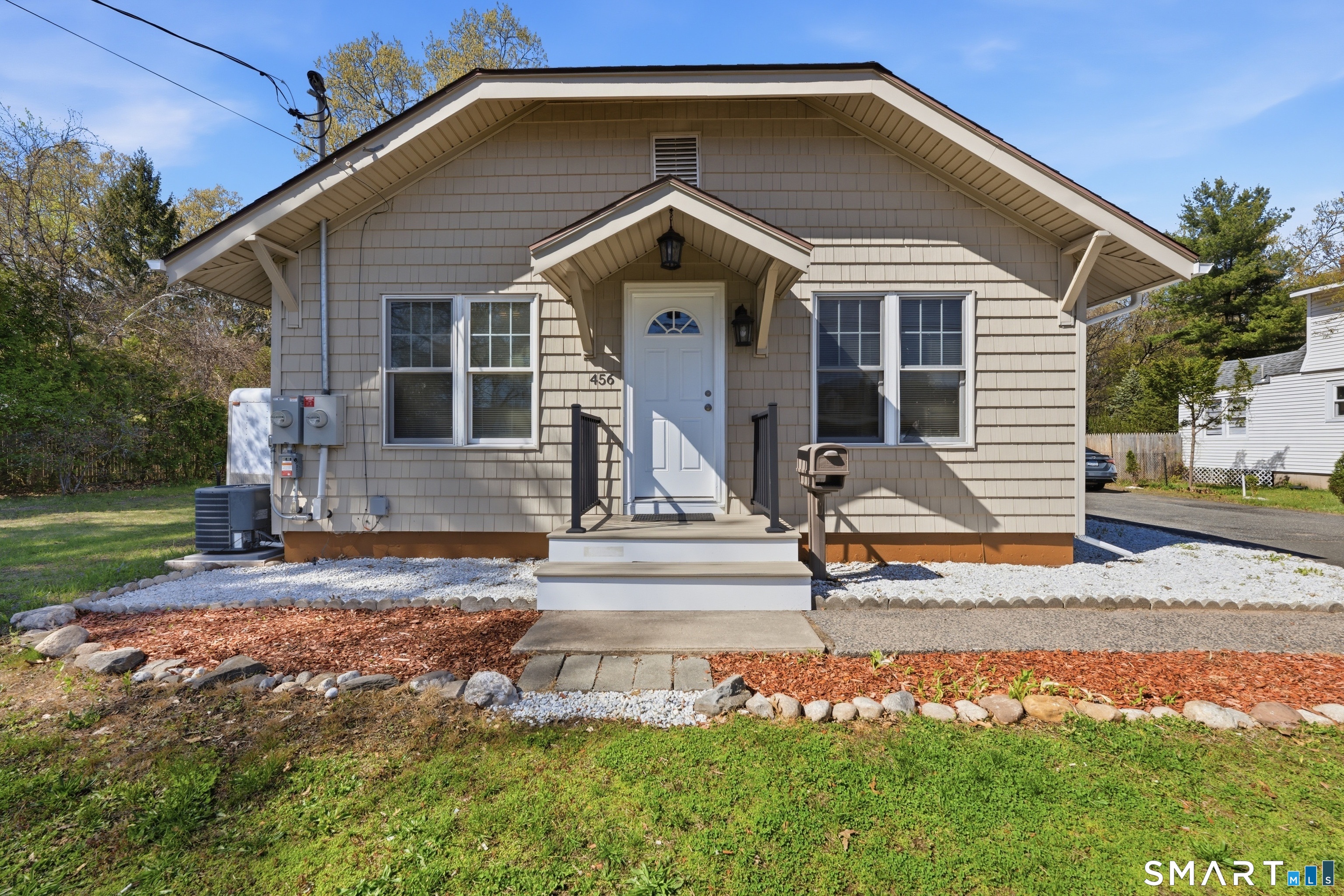 456 Elm Street Windsor Locks CT 06096
